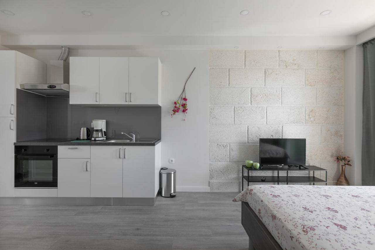 Studio Nikola Apartment