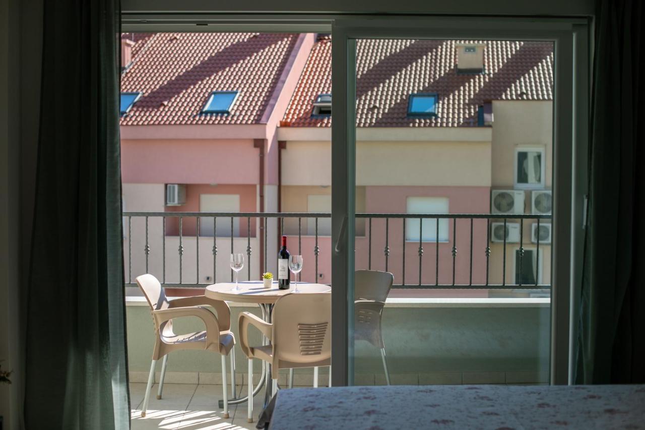 Studio Nikola * Makarska